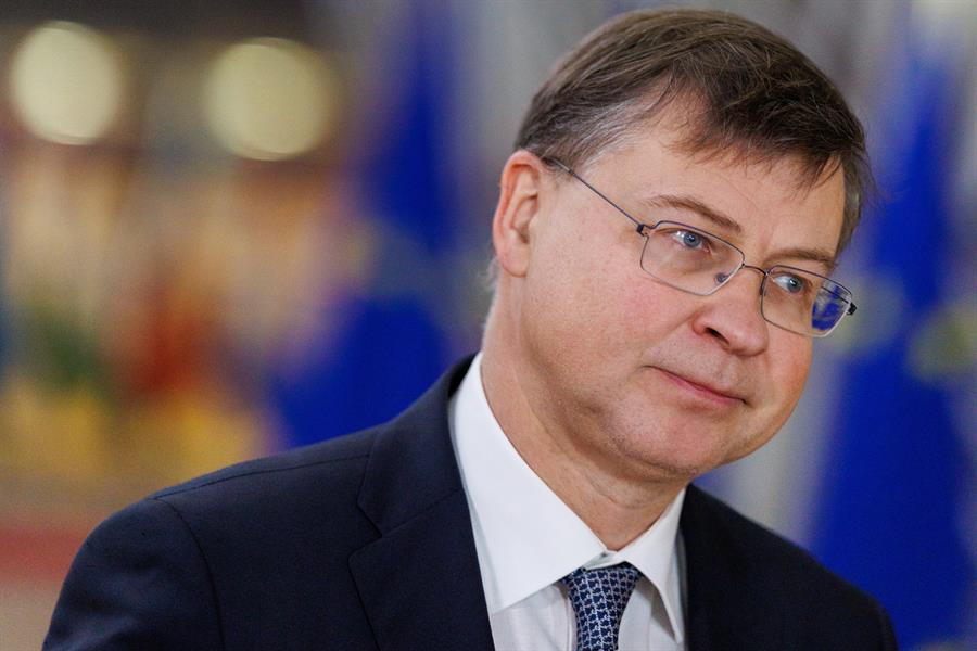 El vicepresidente económico de la Comisión Europea, Valdis Dombrovskis, aseguró este jueves que la UE está "comprometida"