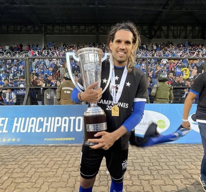 Deportivo Cuenca anunció la noche del martes 16 de enero del 2024, la contratación del delantero argentino, Pablo Magnín