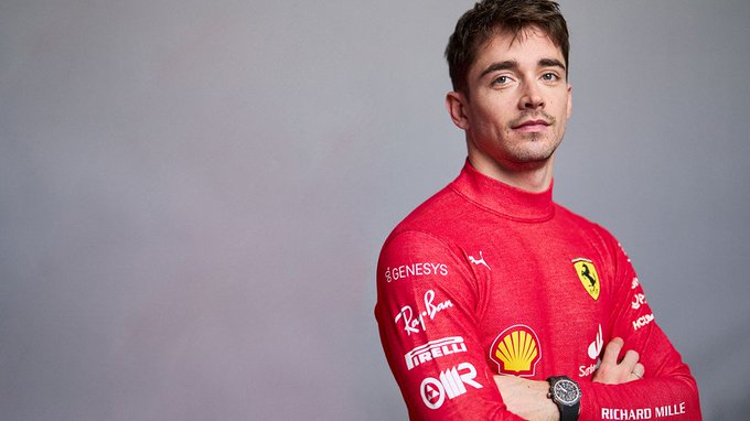 Charles Leclerc ha ampliado su contrato con la escudería Ferrari y continuará con la escuadra italiana del Mundial de Fórmula Uno.