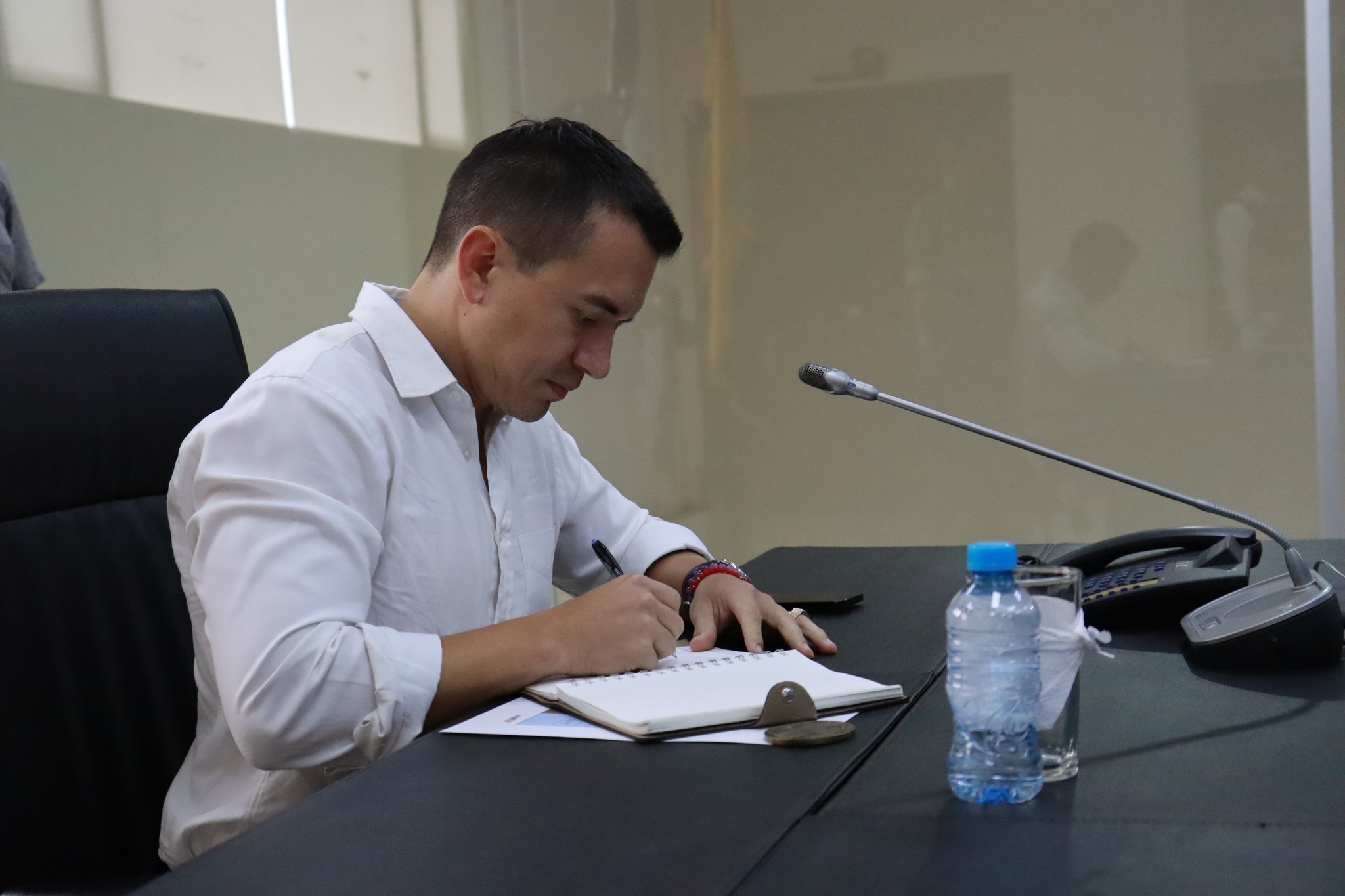El presidente Daniel Noboa consiguió este viernes 9 de febrero 2024 sacar adelante su iniciativa para subir el IVA al 13 %.