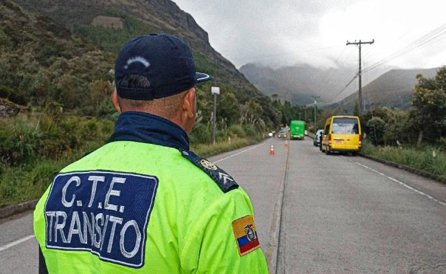 El agente de la CTE, Carlos Enrique O., fue sentenciado a cinco años de prisión por haber pedido dinero en un caso registrado en Azuay.
