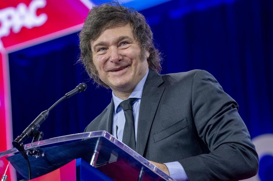 El presidente de Argentina, Javier Milei, decidió romper la tradición del país en la hora del discurso anual que los mandatarios hacen el 1 de marzo ante el Congreso