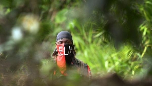 El gobierno colombiano acusó al ELN por congelar los diálogos de paz que prolonga el conflicto armado. Foto X PeaceNewstream