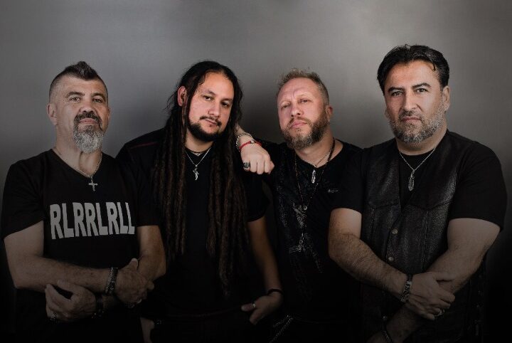 La banda cuencana, Sobrepeso, presentará una sesión acústica en Selina Cuenca.