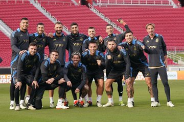 Jugadores de Argentina en el último entrenamiento previo al partido ante Costa Rica. Foto: Argentina.