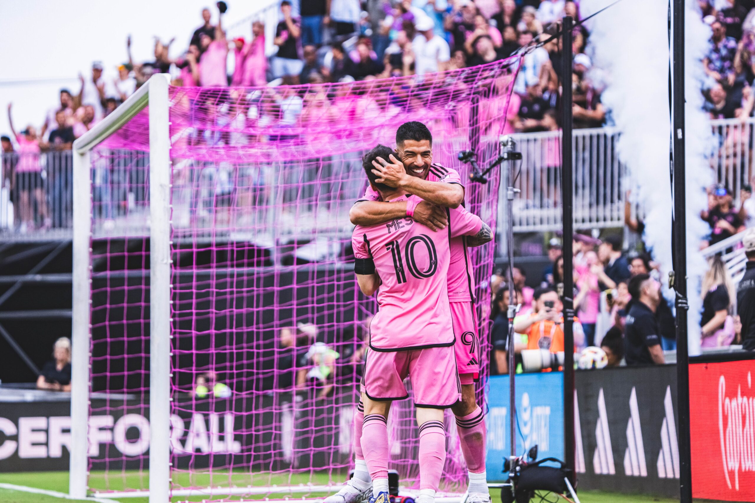Suárez y Messi celebran gol del Inter Miami ante Orlando. Foto: Inter Miami
