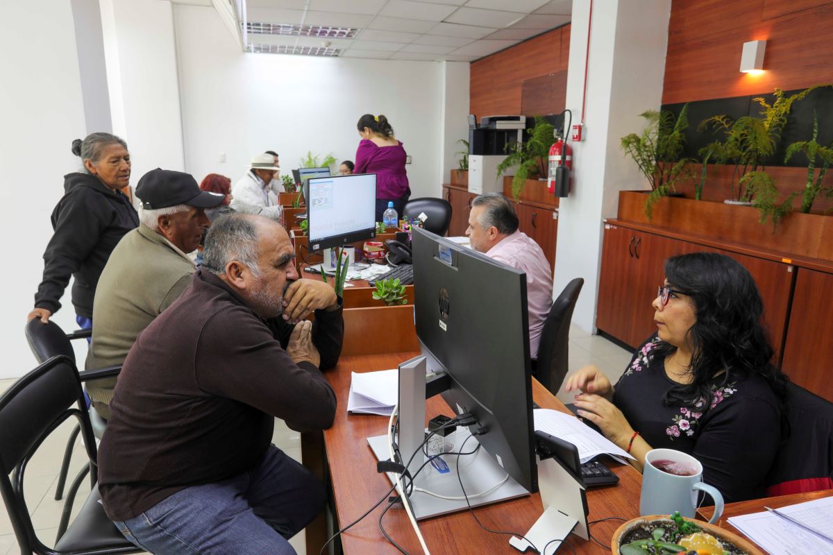 Las jornadas laborales en todo el país se suspenderán entre este jueves 18 y viernes 19 de abril de 2024 por disposición de la Presidencia.