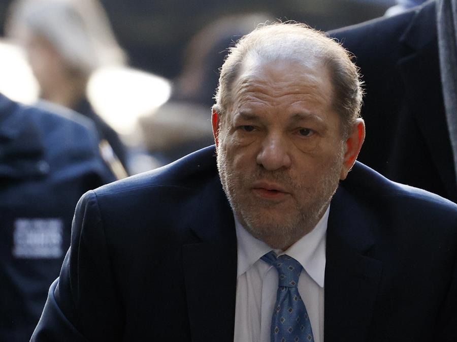 El Tribunal de Apelaciones de Nueva York anuló este jueves la condena contra el productor de cine Harvey Weinsten por errores en el proceso judicial de 2020 que le supuso una condena de 23 años de cárcel y que significó el nacimiento del movimiento del #MeToo. EFE