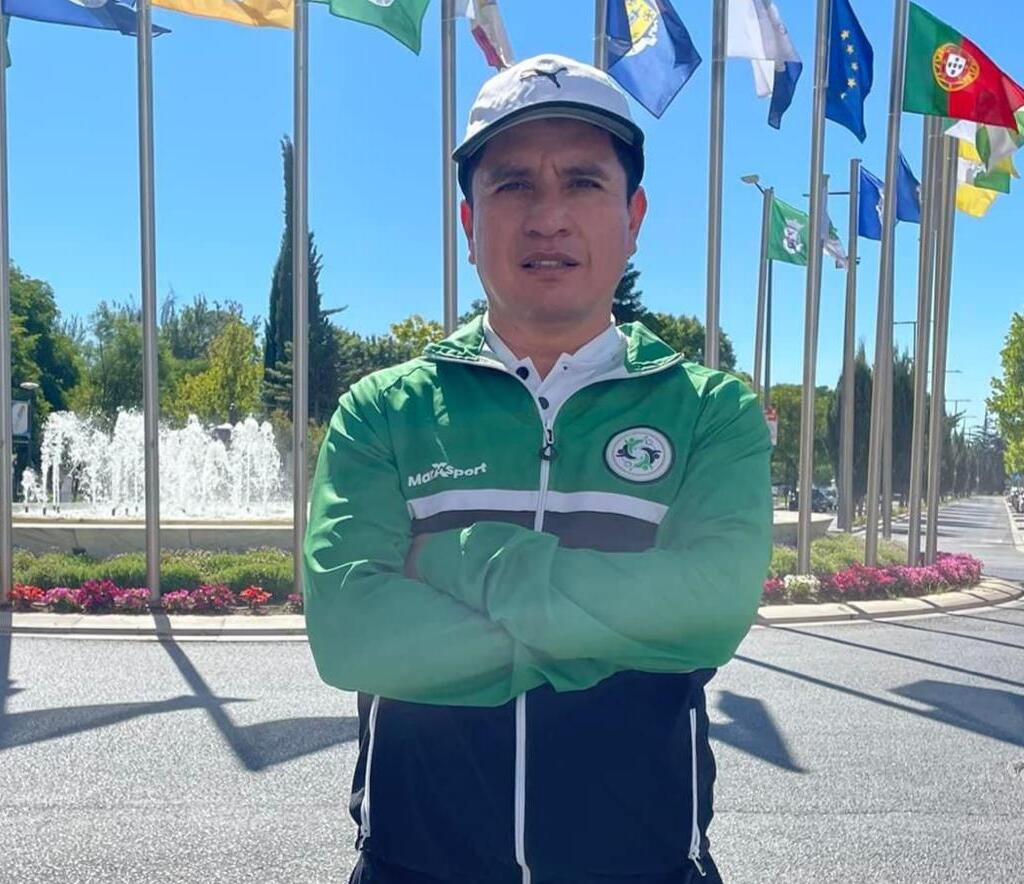 Julio Chuqui Calle cumplirá 54 años el próximo 7 de mayo de 2024. Más de la mitad de su vida la ha dedicado al atletismo.