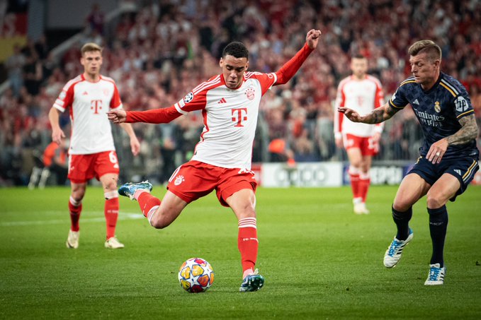 Musiala y Kroos durante el empate entre Bayern Múnich y Real Madrid. Foto: Bayern Múnich