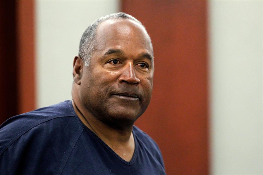 La muerte de O.J. Simpson deja un recuerdo dividido entre el de la estrella del fútbol americano y el del hombre del 'juicio del siglo'.