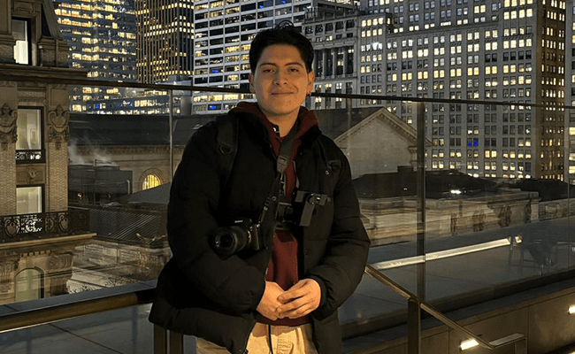 Bryam Tuba Villa es un joven cuencano quien, motivado por apoyar a su madre con los gastos del hogar, emprendió un viaje hacia EEUU.