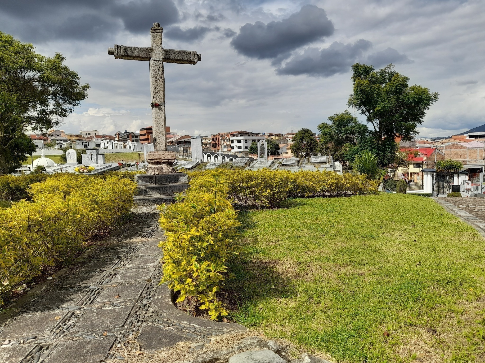 Los fondos que se recibirán serán para construir el memorial en el Cementerio Municipal.