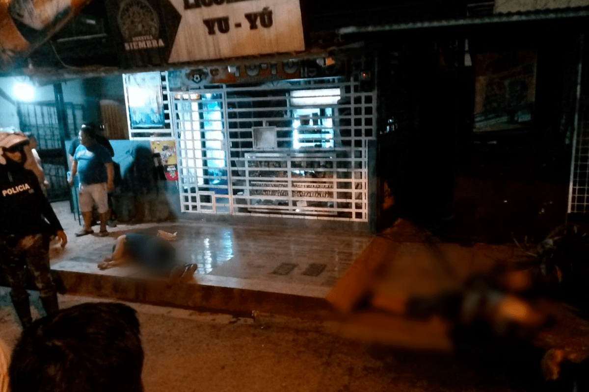 En el sector de los Naranjos, de la provincia de El Oro dellincuentes armados dispararon a un grupo de personas que se encontraban bebiendo. Foto Emergencias EC