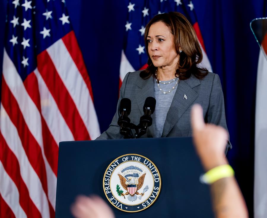 Harris es conocida, los sondeos le son más favorables que a Biden, aunque también por detrás de Trump,