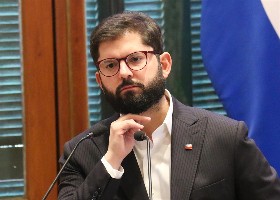 El presidente de Chile, Gabriel Boric, mostró este jueves su respaldo a su homólogo brasileño, Luiz Inácio Lula da Silva, y dijo que es inconcebible que el mandatario venezolano, Nicolás Maduro, amenace con "baños de sangre" si no gana las elecciones del próximo domingo