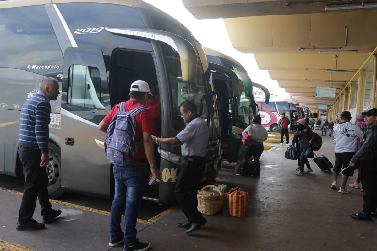 Servicio de transporte interprovincial e intercantonal en la Terminal Terrestre de Cuenca