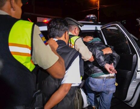Michael Esteban E. y Francisco David R. fueron detenidos tras robo de una motocicleta en Gapal, el 7 de octubre de 2023.