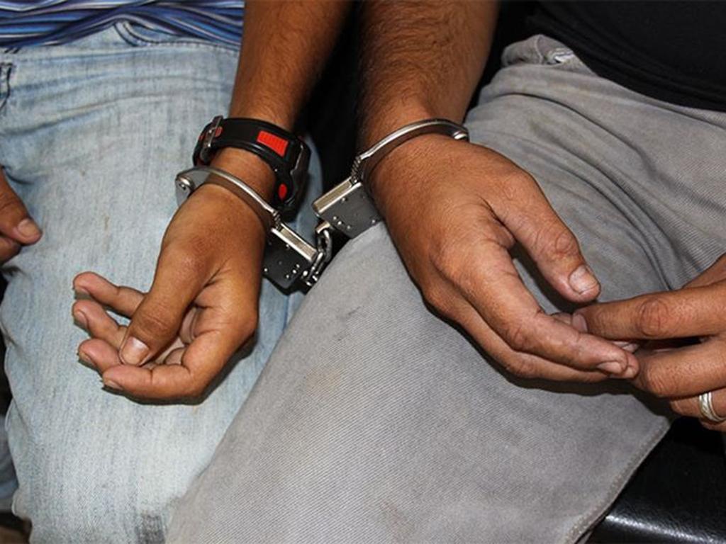 Dos detenidos fueron entregados a las autoridades por el delito de trata de personas.