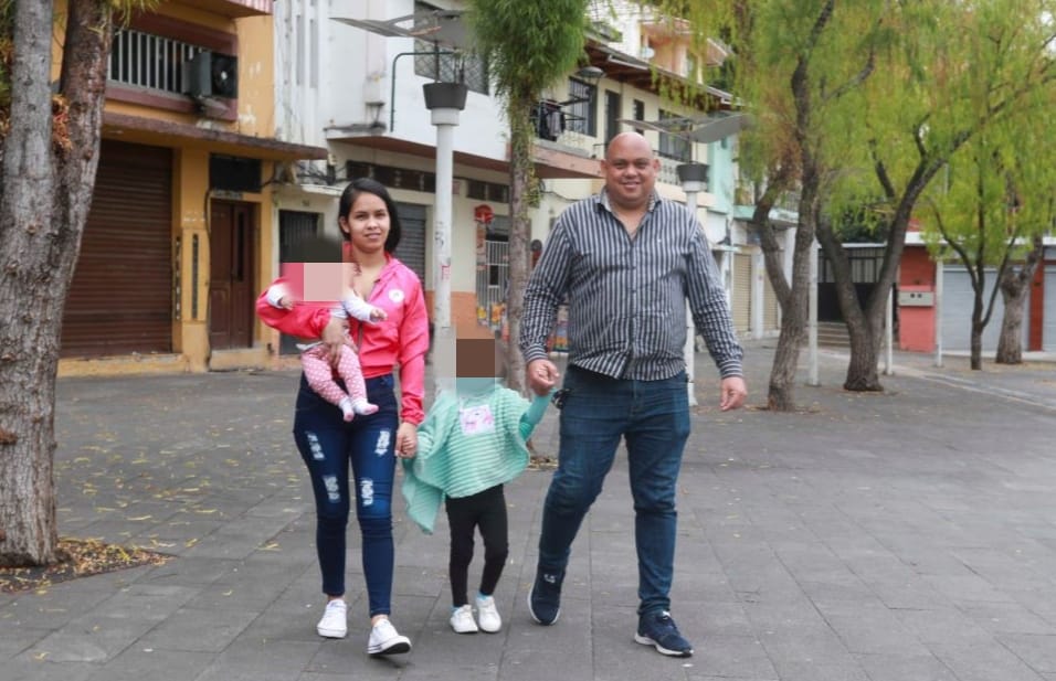 Laura Marcano, Briana Villegas, Susej Marcano y Miguel Villegas, originarios del Estado Anzoátegui de Venezuela viven en Cuenca desde hace un año y medio.