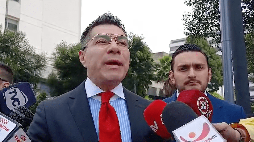 Sebastián Barreiro, hijo de la vicepresidenta Verónica Abad, denunció persecución.