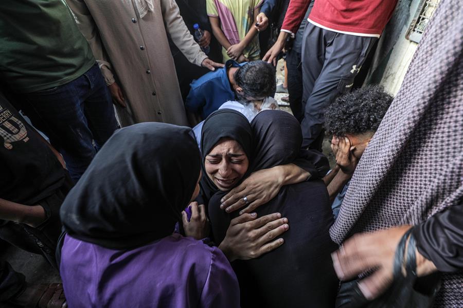 El norte de Gaza, especialmente el campamento de refugiados de Yabalia, cumple este lunes diez días de cerco militar israelí, durante el que murieron más de 342 personas entre una población aterrada