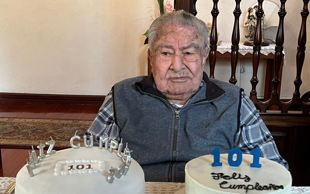 Salvador Pacheco Mora el día que cumplió 101 años de edad en 2022.