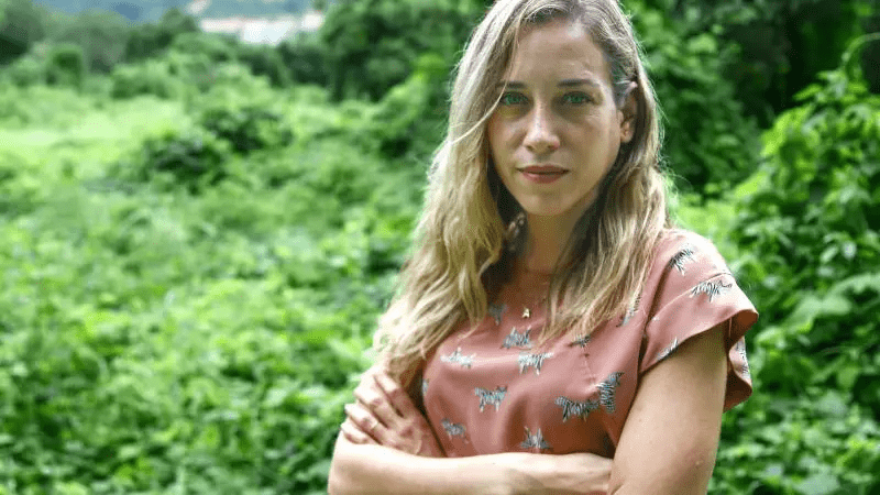 Andrea González enfoca su propuesta en educación y seguridad