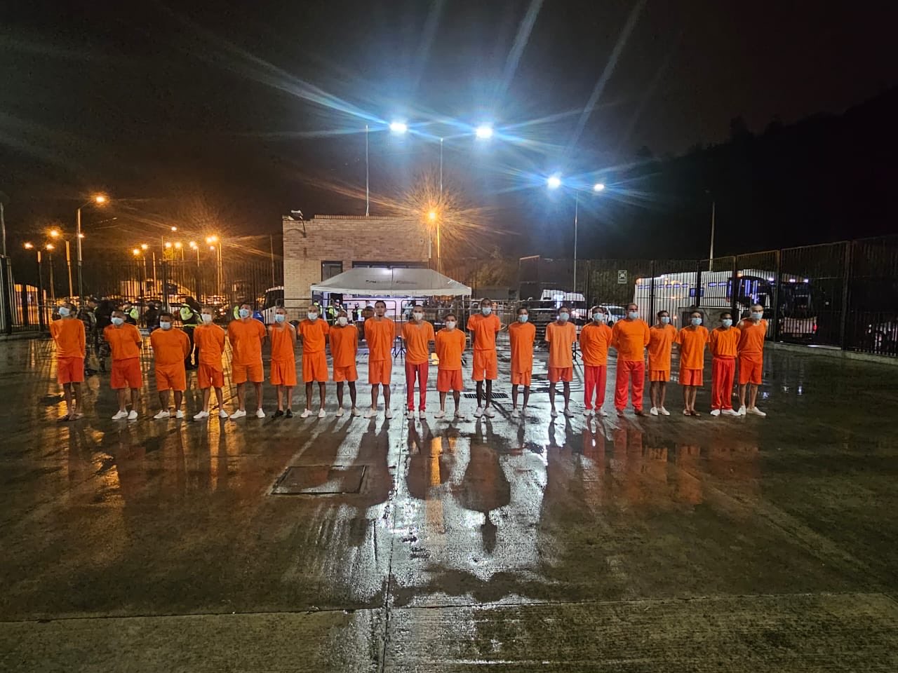 El traslado de 40 reclusos desde Machala hacia la ciudad de Cuenca se cumplió el pasado 6 de diciembre.