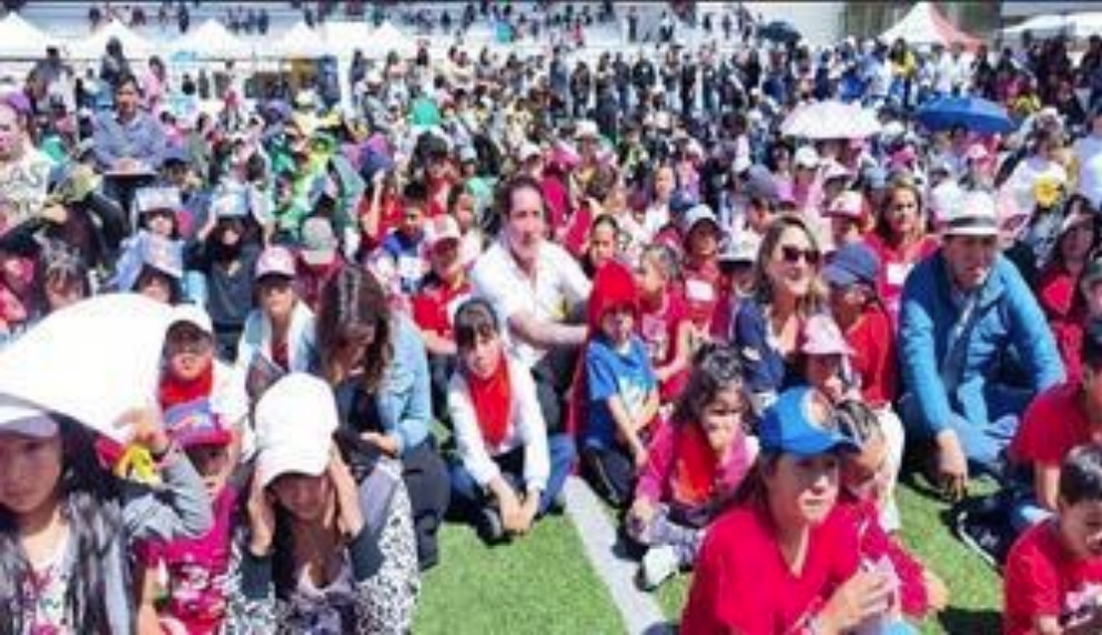 Javier Chogllo, durante actividades de Desarrollo Social. /Foto enviada por la Municipalidad de Cuenca.